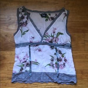 Dolce and Gabbana lace trim tank size s/m